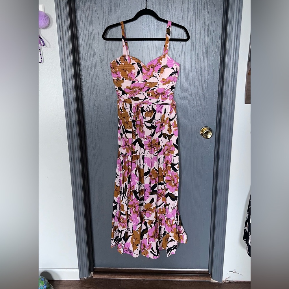 NWOT— Floral Tiered Maxi Dress